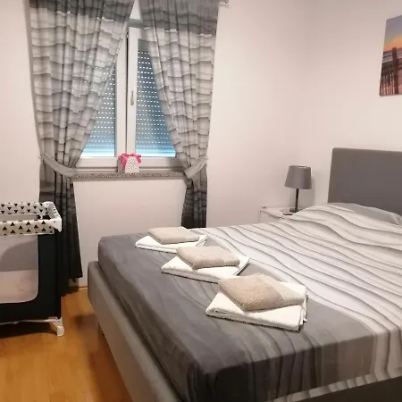 Suncica Apartment *