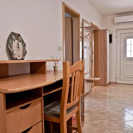 Suncica Apartment *
