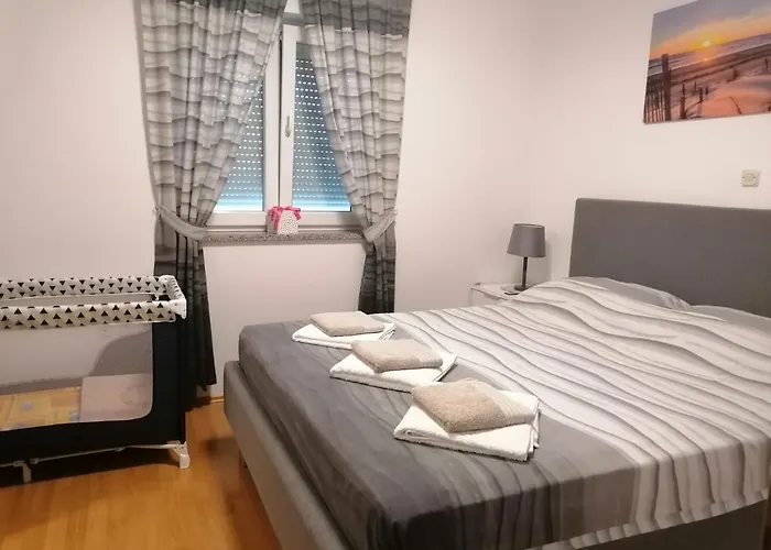 Suncica Apartment *