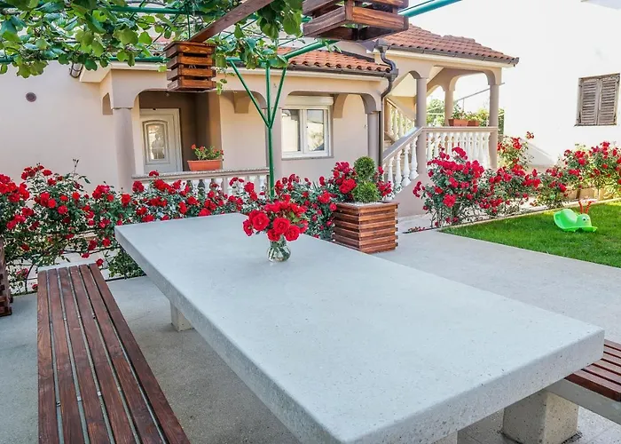 아파트 Suncica 풀라